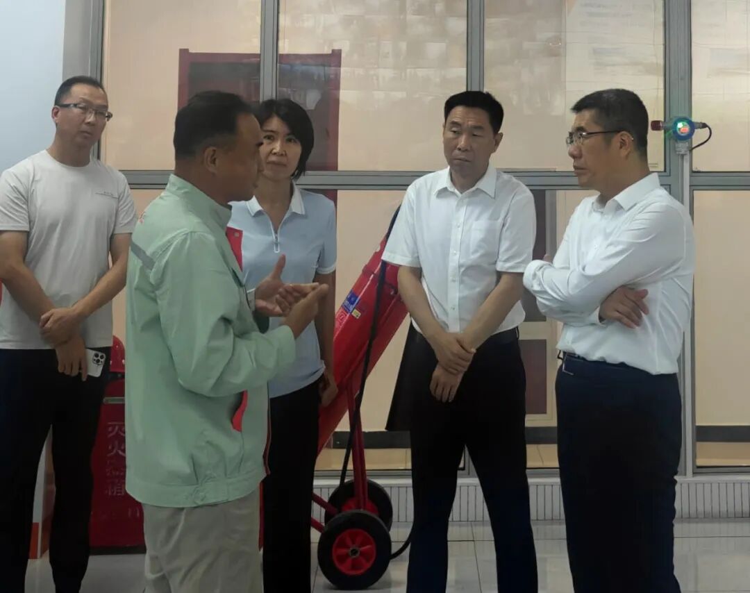 河北省科技廳廳長(zhǎng)龍奮杰赴三孚股份調(diào)研科技創(chuàng)新工作